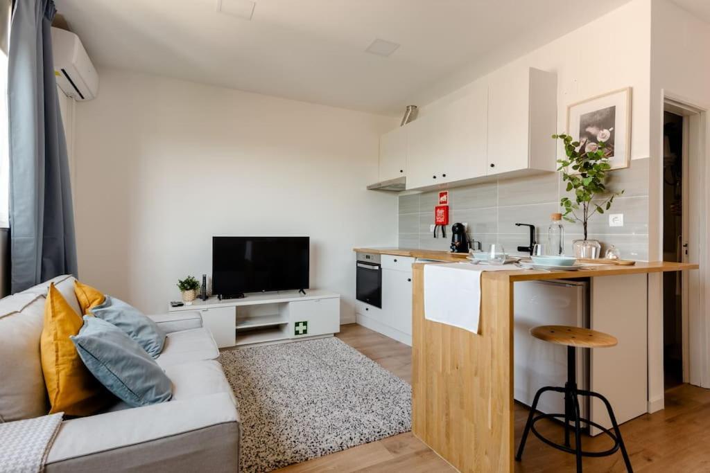 Stylish And Elegant Studio - Best View And Location In Coimbra Downton Exterior foto